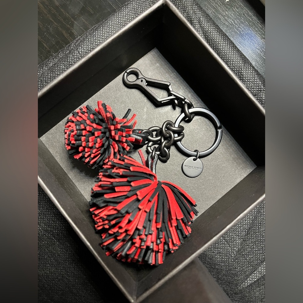 NWT Bottega Veneta Leather Pom-Pom Key Ring